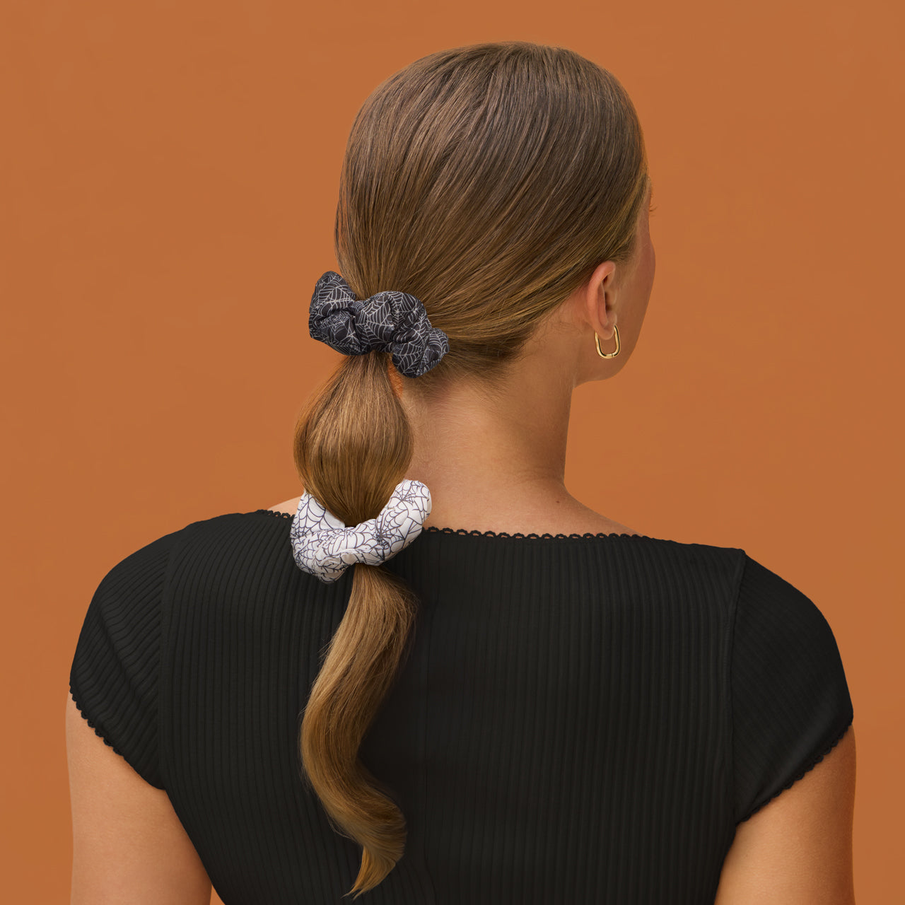 500737-Halloween-CloudScrunchies-3pc-Hair-Spiderweb-Model-1280x1280px_e0c2620b-362f-495c-ac6d-a1fa577eb251.jpg