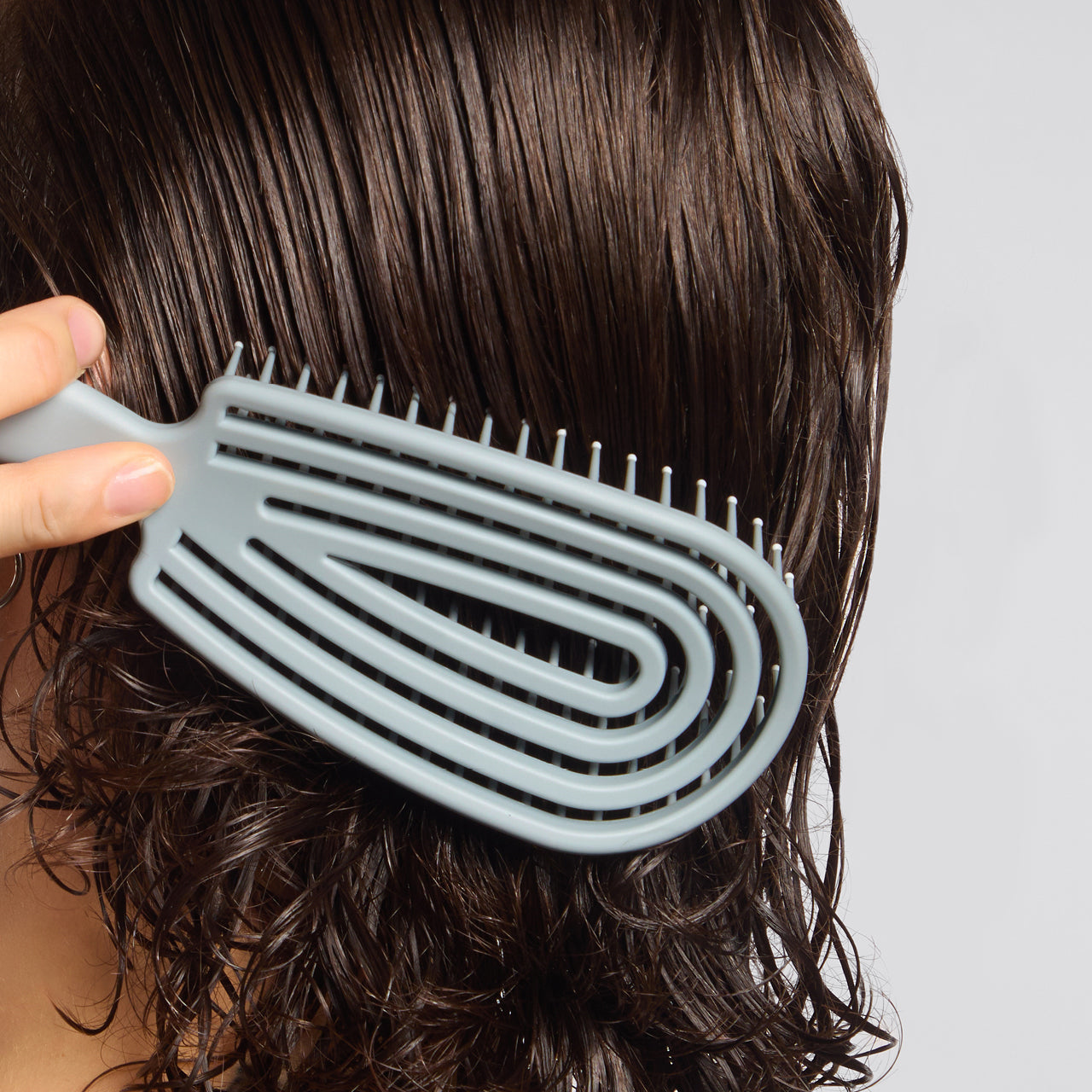 504247-DetanglingFlexiBrush-Pro-HazeBlue-Model-3-1280x1280px.jpg