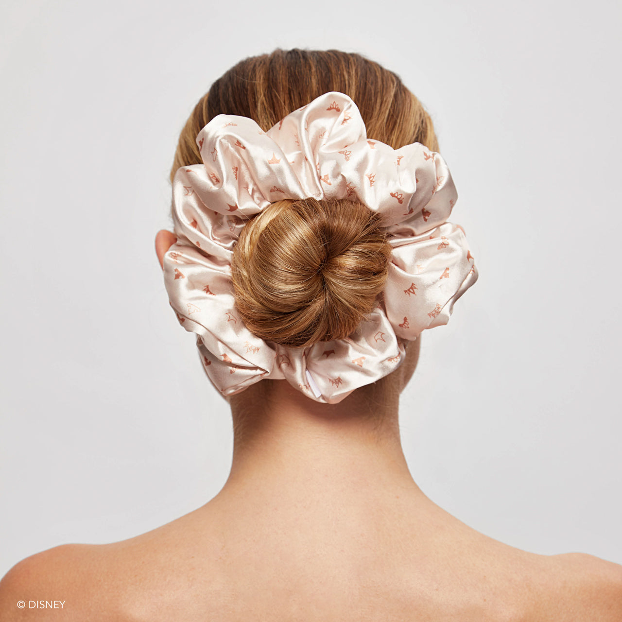 62958-DisneyPrincessxKitsch-SatinPillowScrunchies-DesertCrown-Model-1280x1280px.jpg