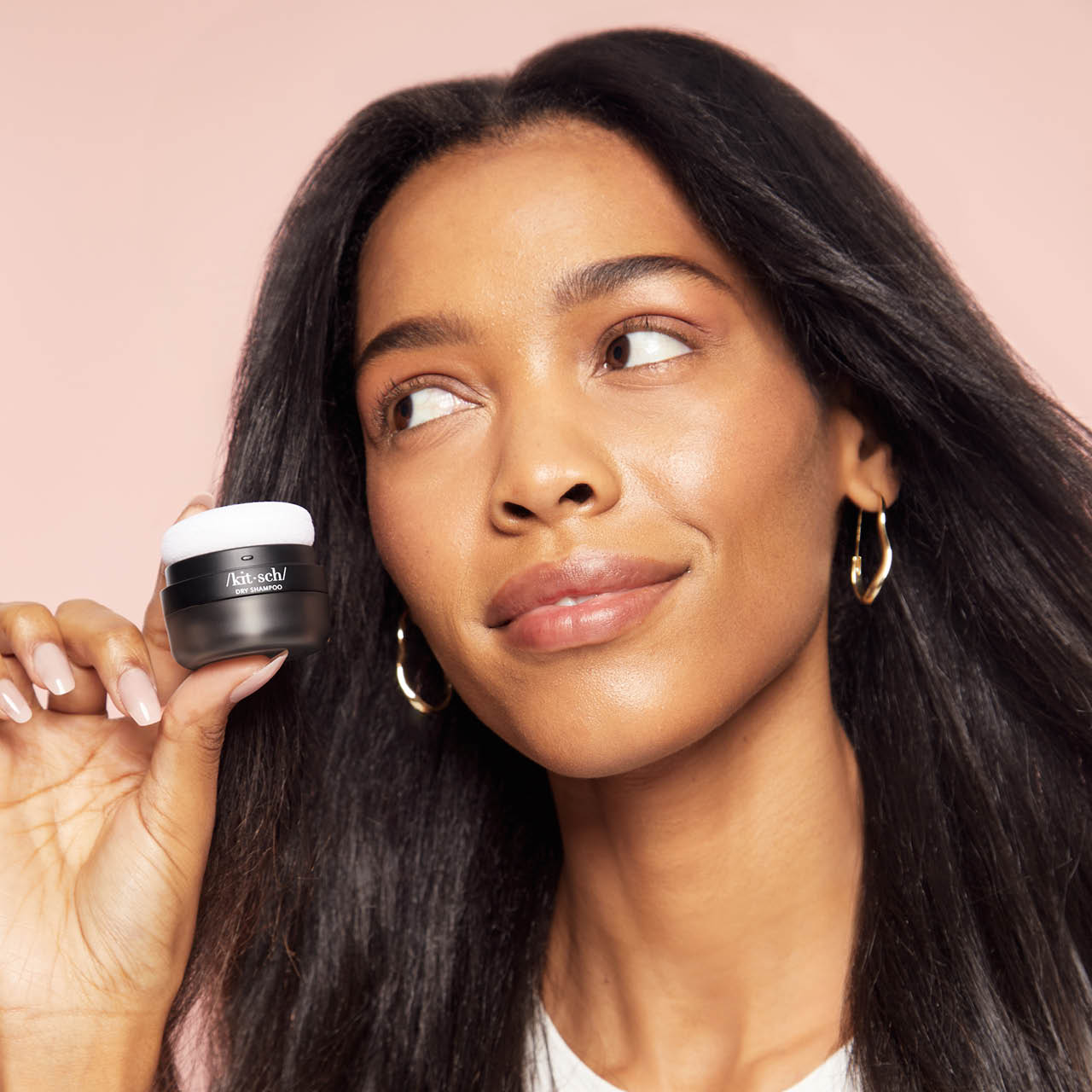 65737-VolumizingRiceProteinDryShampoo-Model-HairCare-DarkTintedPowder-1280x1280px.jpg