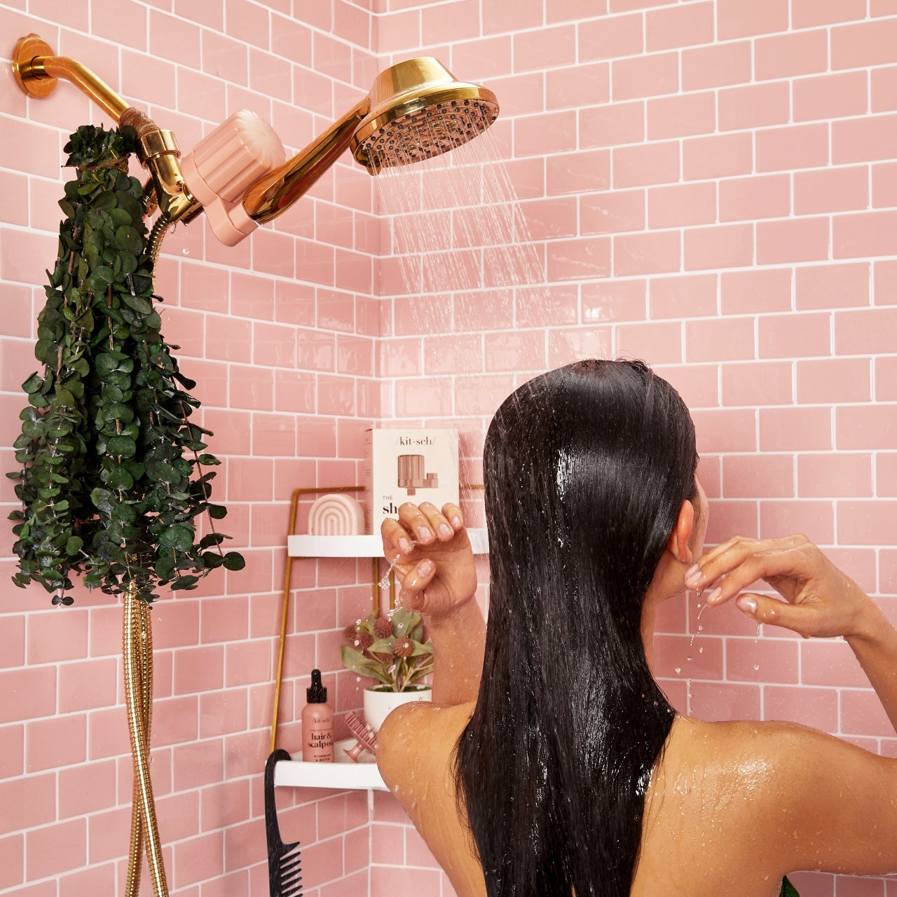 65768-60633-62064-ShowerFilterAttachment-StrengtheningHair_ScalpOilRosemary_Biotin-RecycledPlasticScalpExfoliator-Model-BottleFreeBeauty-Terracotta-1280x1280px.jpg