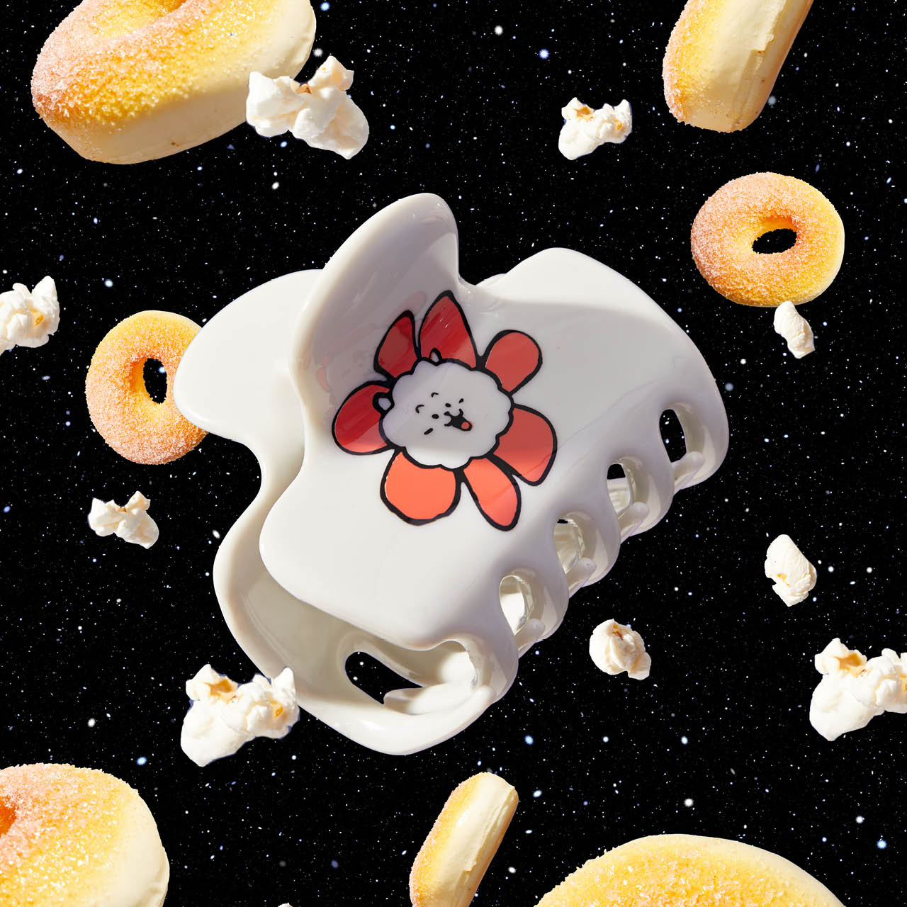 66338-BT21xKitsch-CreativeProductShoot-RecycledPlasticClawClip-1pc-RJ-1280x1280px.jpg