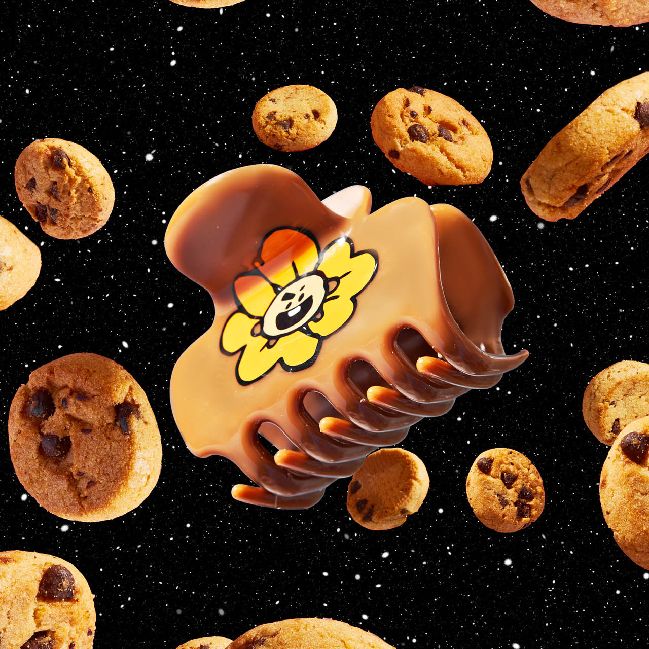 66345-BT21xKitsch-CreativeProductShoot-RecycledPlasticClawClip-1pc-Shooky-1280x1280px_1.jpg