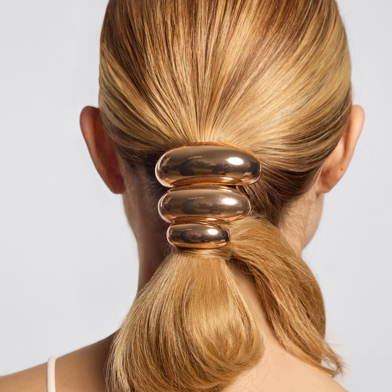 68943-69322-69377-MetalCloudCuff-Gold-Hair-Model-1280x1280px.jpg