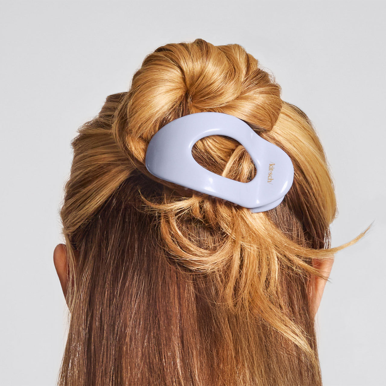 69025-RecycledPlastic-FlatCloudClip-Medium-Hair-HydrangeaBreeze-Model-2-1280x1280px.jpg