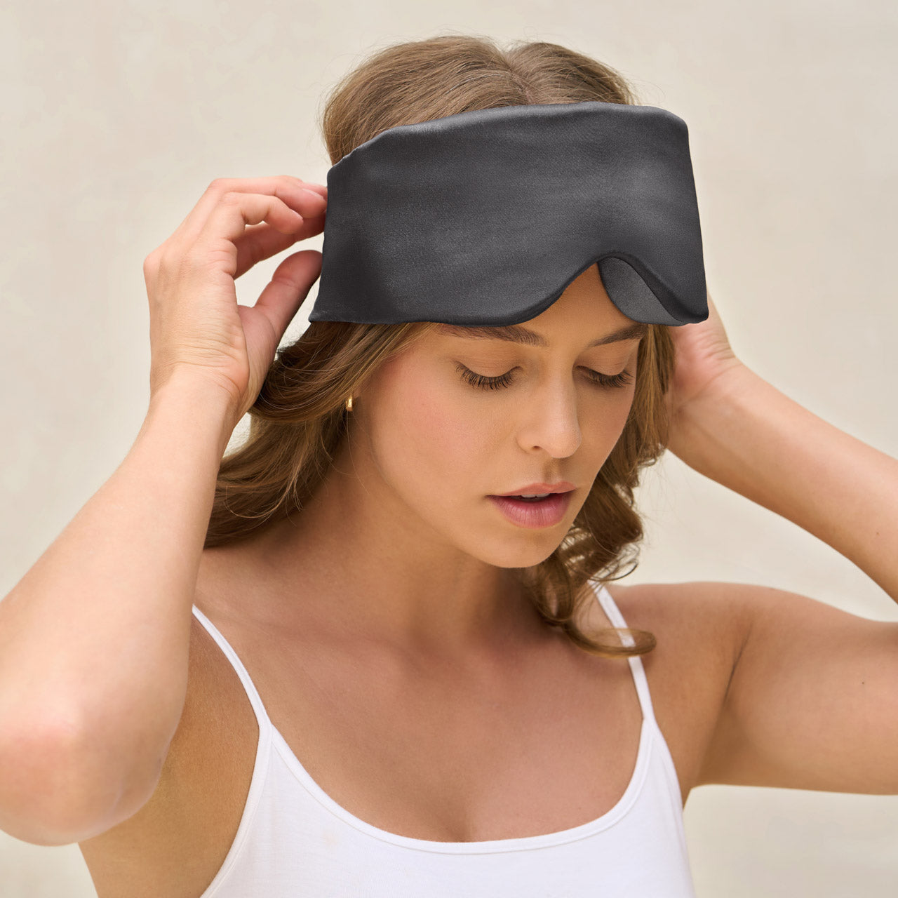 69131-ContourPillowEyeMask-Charcoal-Sleep-Model-1280x1280px.jpg